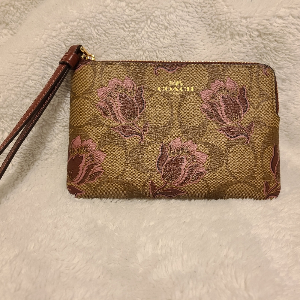 Coach corner zip wristlet